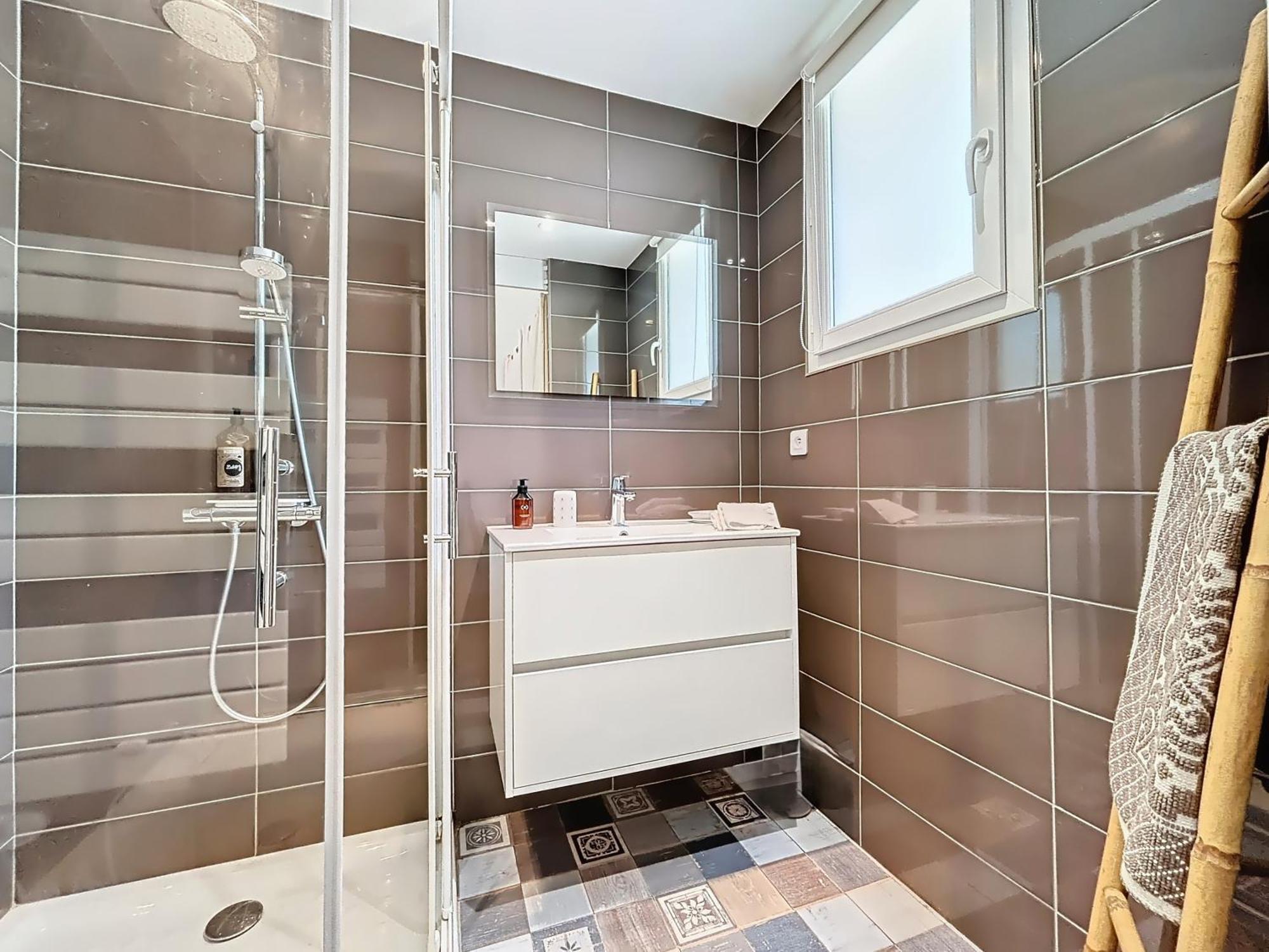 Villa "L'Emeraude - Maison D'Hotes - Jardin Et Parking Prives - Валбон Екстериор снимка